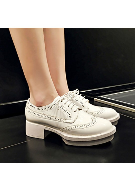 Women's Shoes PU Fall Platform / Round Toe Oxfords Office & Career / Dress / Casual Flat HeelBlack / White