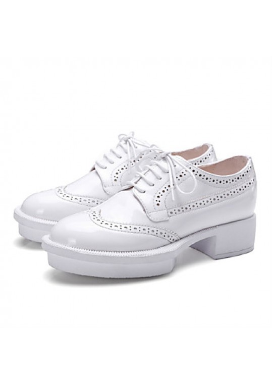 Women's Shoes PU Fall Platform / Round Toe Oxfords Office & Career / Dress / Casual Flat HeelBlack / White